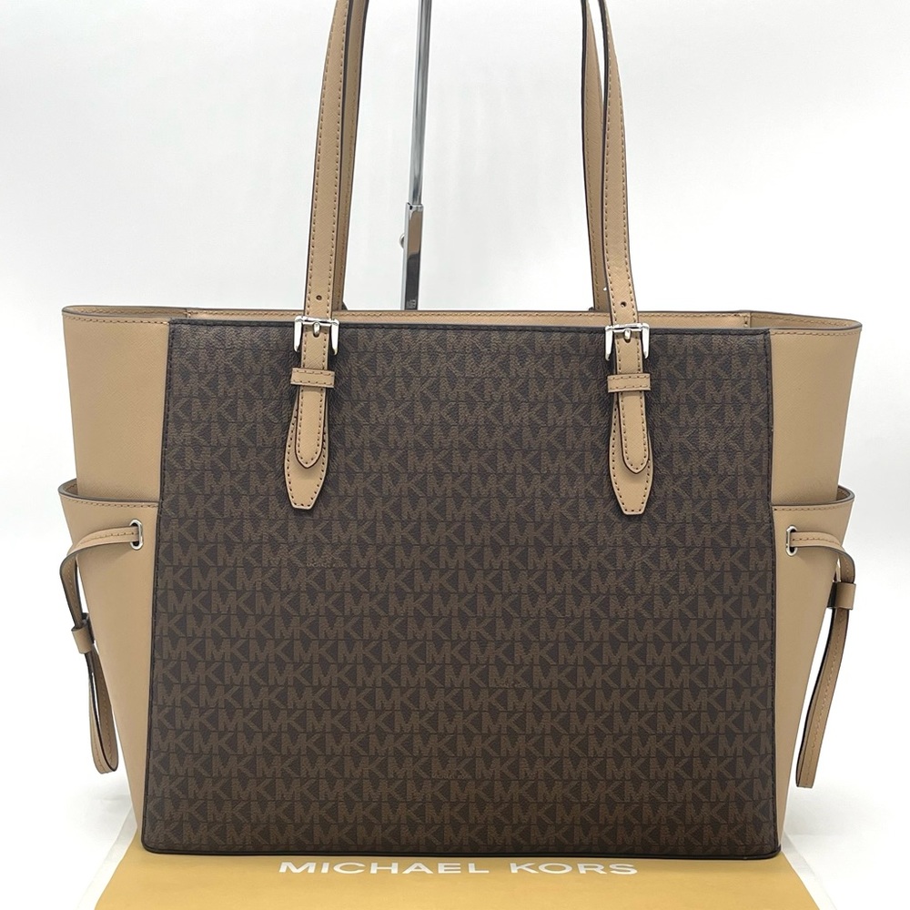 Michael Kors Large Gilly Travel Tote Bag - Picture 4 of 9